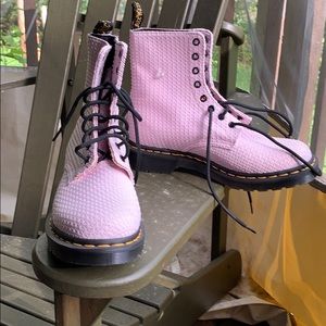 Dr.Martens Pink Combat boots-Air Wave